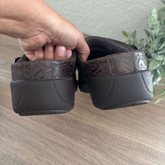 NWOB DANSKO Brown Floral Slide On Shoes - Picture 5 of 6